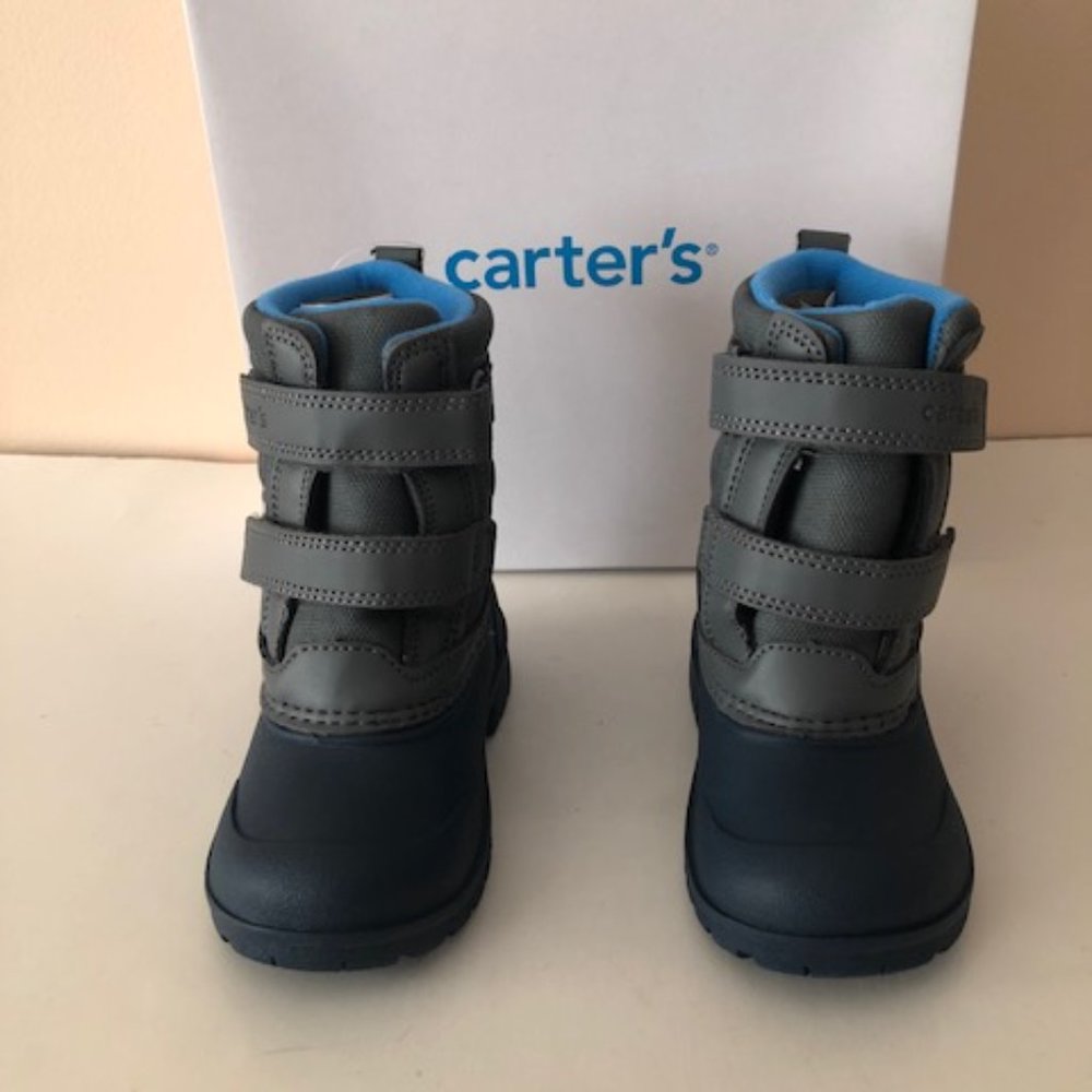 CARTERS Deltha Lug Sole Boot. Waterproof snow boot for boy or girl. Size: 7, 9 - Picture 4 of 11